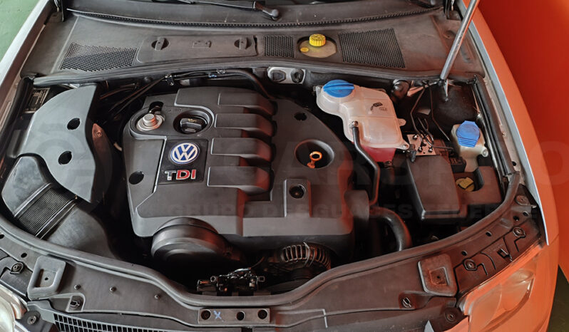 
								Volkswagen Passat 1.9 TDI completo									