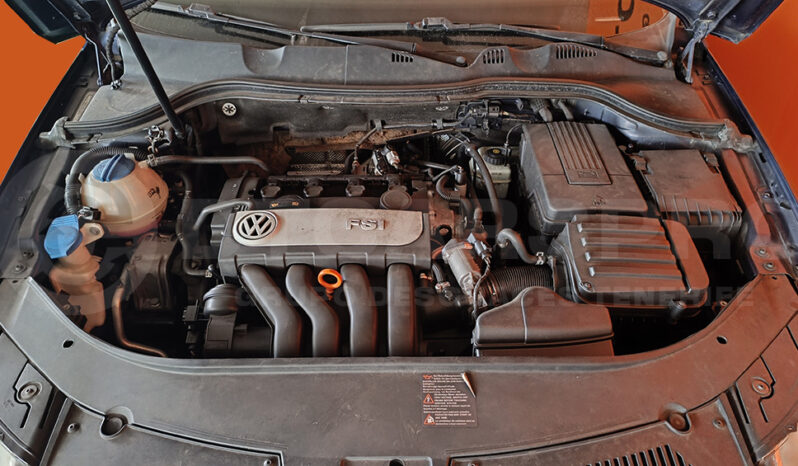 
								Volkswagen Passat 2.0 FSI completo									