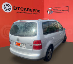 
										Volkswagen Touran 2.0 TDI completo									