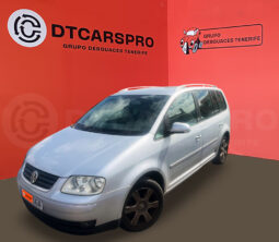 
										Volkswagen Touran 2.0 TDI completo									