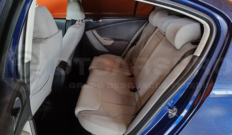 
								Volkswagen Passat 2.0 FSI completo									