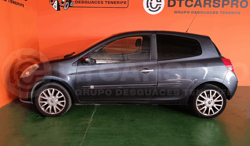 
								Renault Clio 1.4 16v completo									
