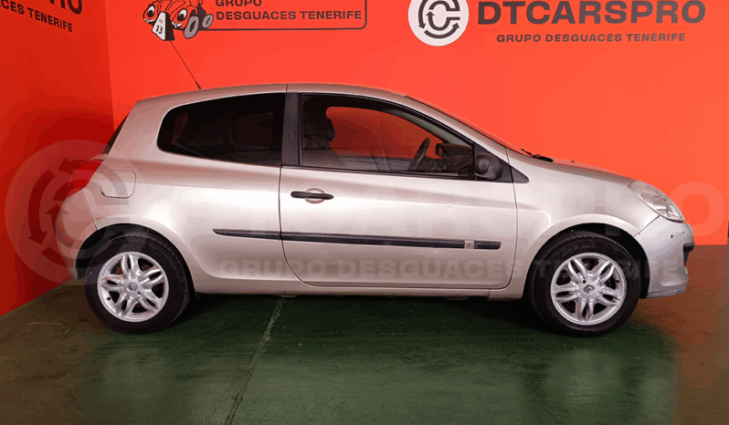 
								Renault Clio III 1.2 16v completo									