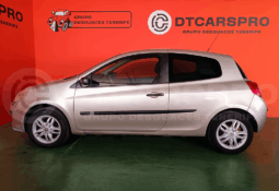 
										Renault Clio III 1.2 16v completo									