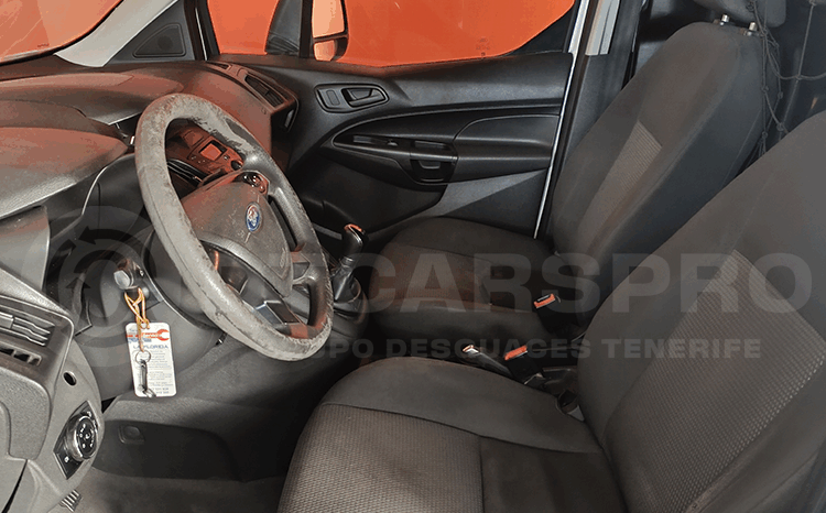 
								FORD TRANSIT CONNECT completo									