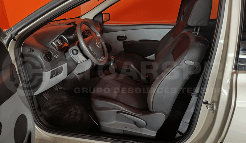 
								Renault Clio III 1.2 16v completo									