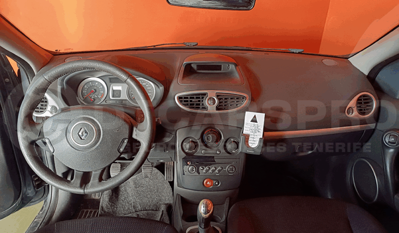 
								Renault Clio 1.4 16v completo									