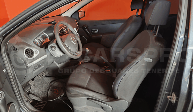 
								Renault Clio 1.4 16v completo									