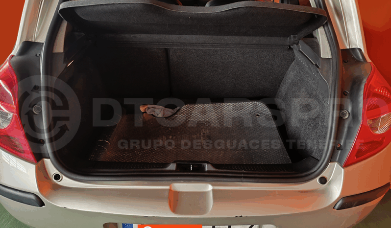 
								Renault Clio III 1.2 16v completo									