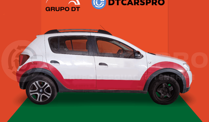 
								DACIA SANDERO completo									