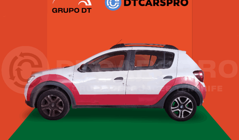 
								DACIA SANDERO completo									