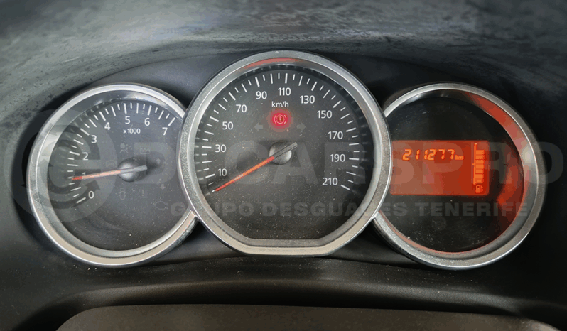 
								DACIA SANDERO completo									