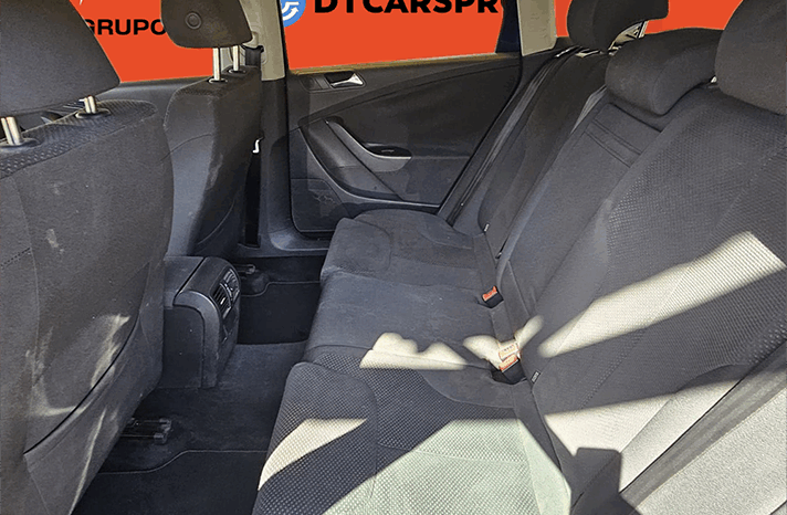
								VOLKSWAGEN PASSAT 2.0 completo									