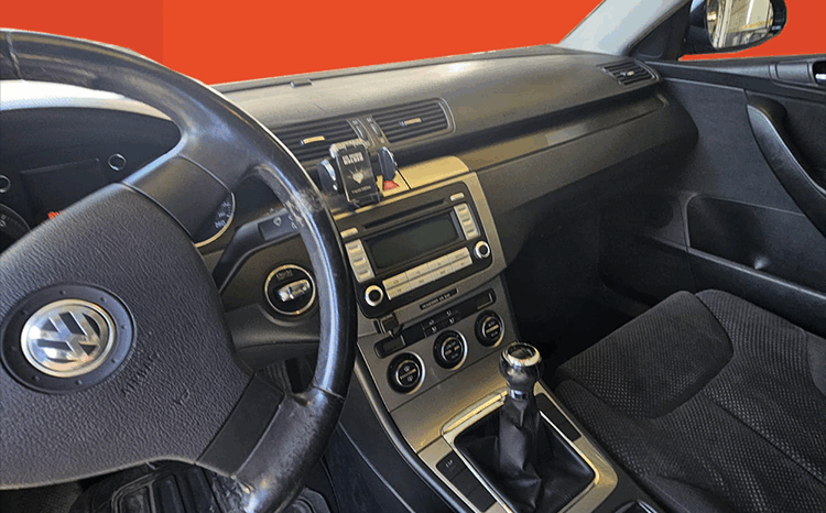 
								VOLKSWAGEN PASSAT 2.0 completo									